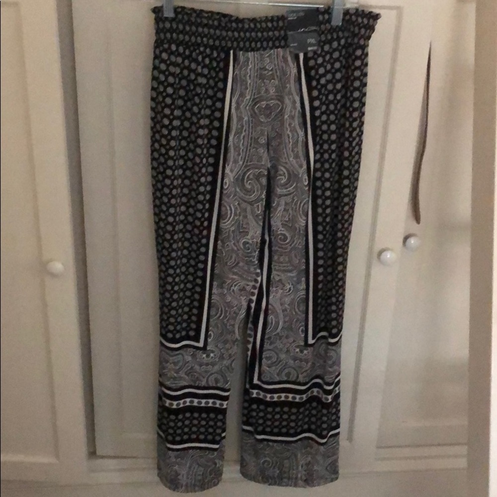 New with tags Wide leg black and white print Pants